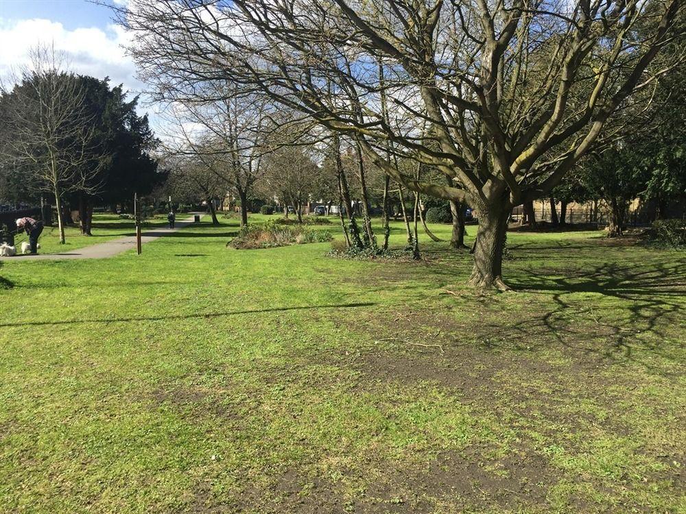 Acton Hill Hotel Ealing Esterno foto