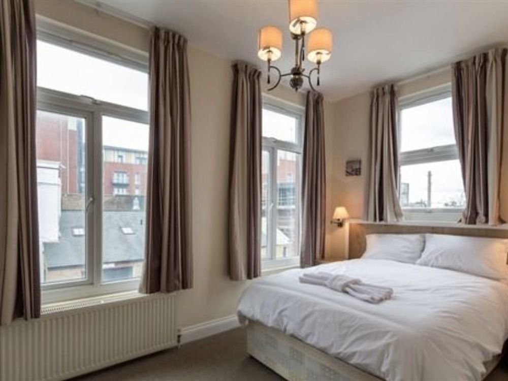 Acton Hill Hotel Ealing Esterno foto