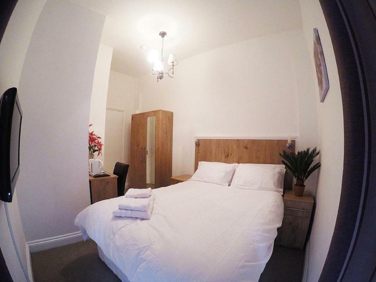 Acton Hill Hotel Ealing Esterno foto