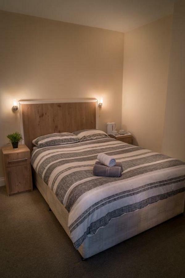 Acton Hill Hotel Ealing Esterno foto