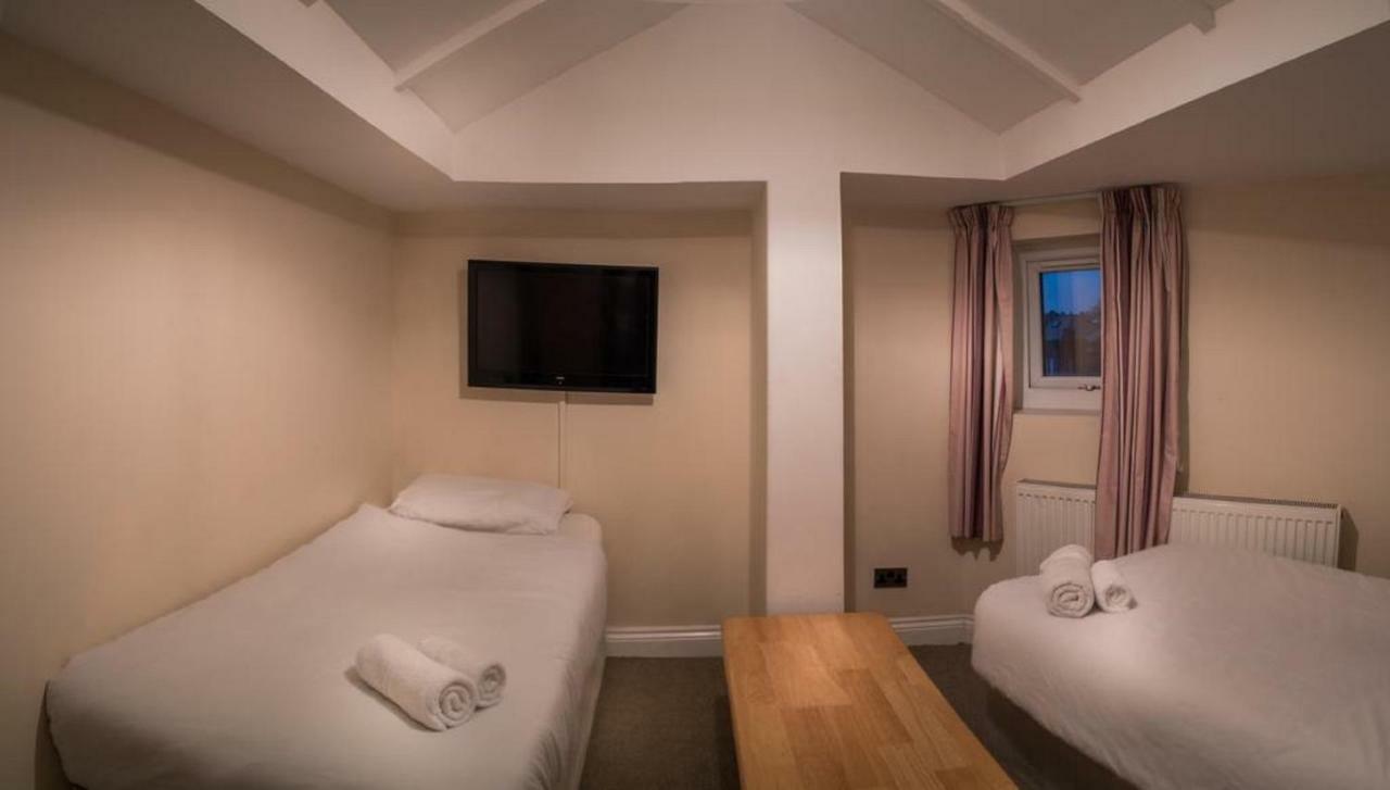Acton Hill Hotel Ealing Esterno foto
