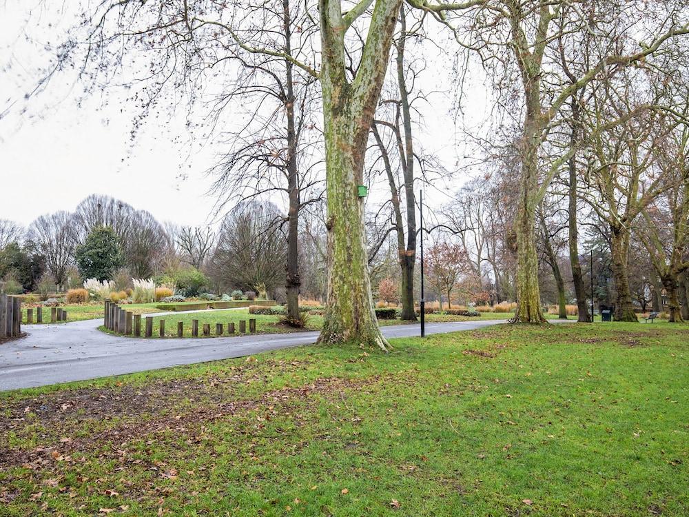Acton Hill Hotel Ealing Esterno foto