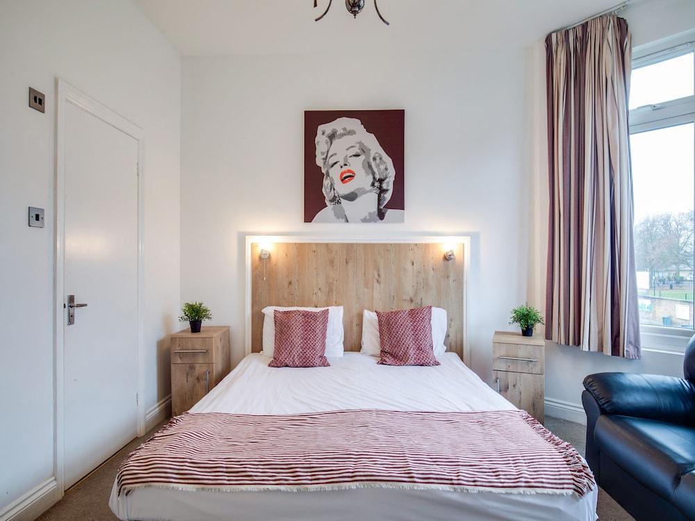 Acton Hill Hotel Ealing Esterno foto